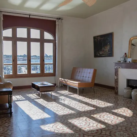 Casa Abeille